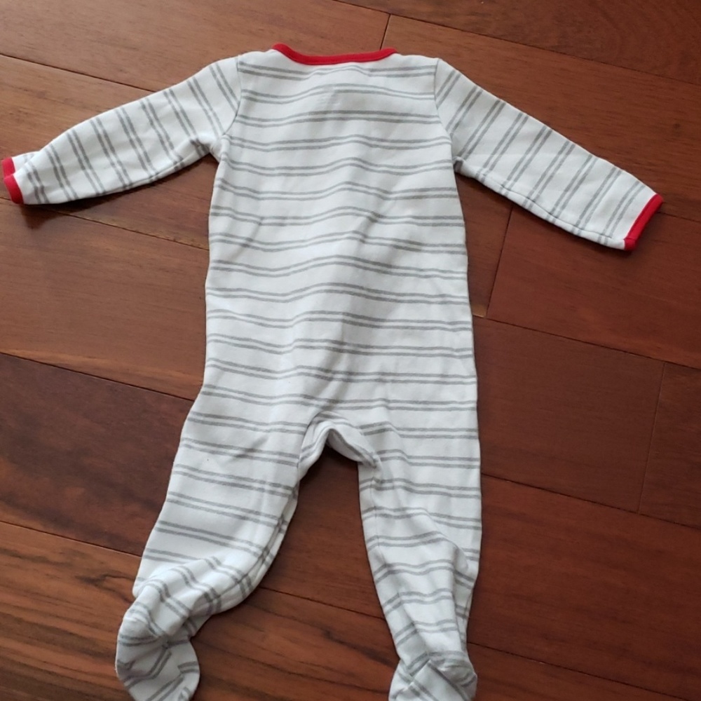 Carter Outfit - Picture 2 of 4